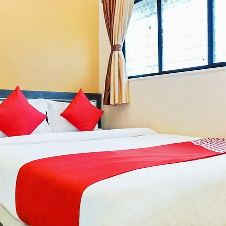Oyo 29634 Hotel Navalai Pride Ратнаґірі Екстер'єр фото