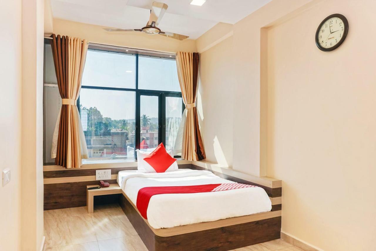 Oyo 29634 Hotel Navalai Pride Ратнаґірі Екстер'єр фото